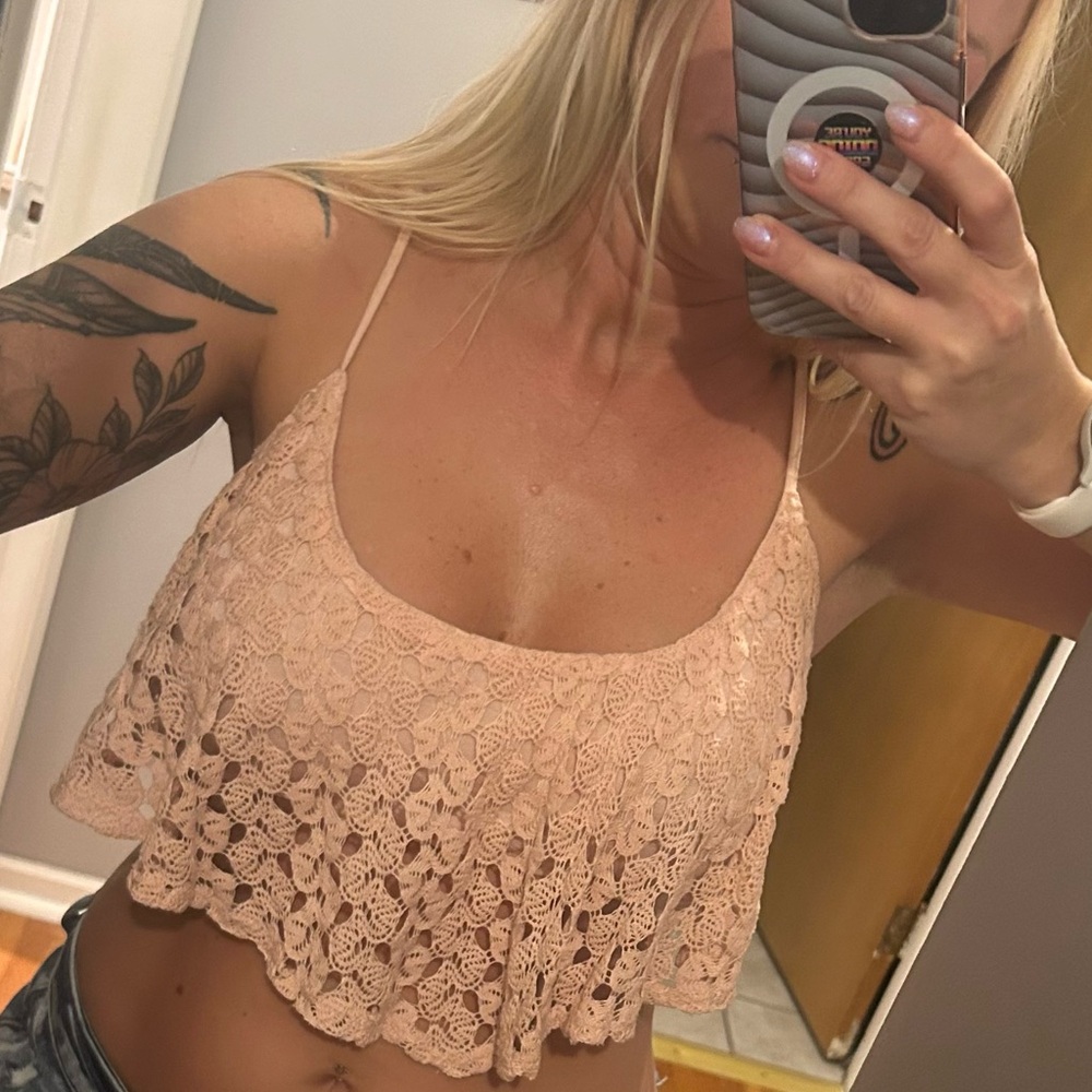 Peachy pink crop top